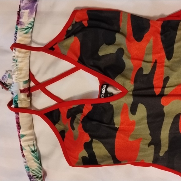 Fashion Nova Woman's Camo Jumpsuit with Orange Trim, Size: S - Picture 2 of 9